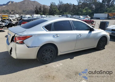 2015 Nissan Altima 2.5 из США, поврежденный, VIN 1N4AL3APXFC239822